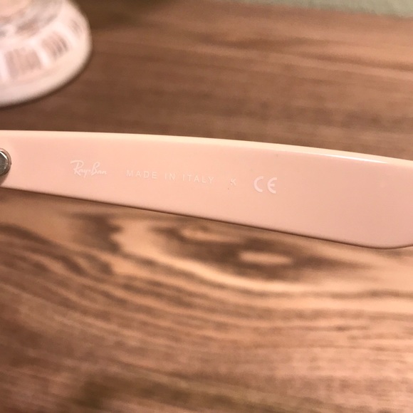 Ray Ban wayfarers - Picture 3 of 4